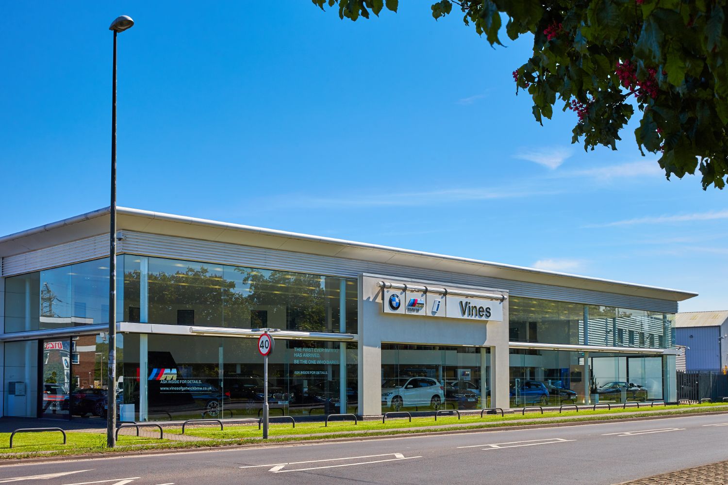 Vines of Gatwick BMW Car dealership in Crawley AutoTrader